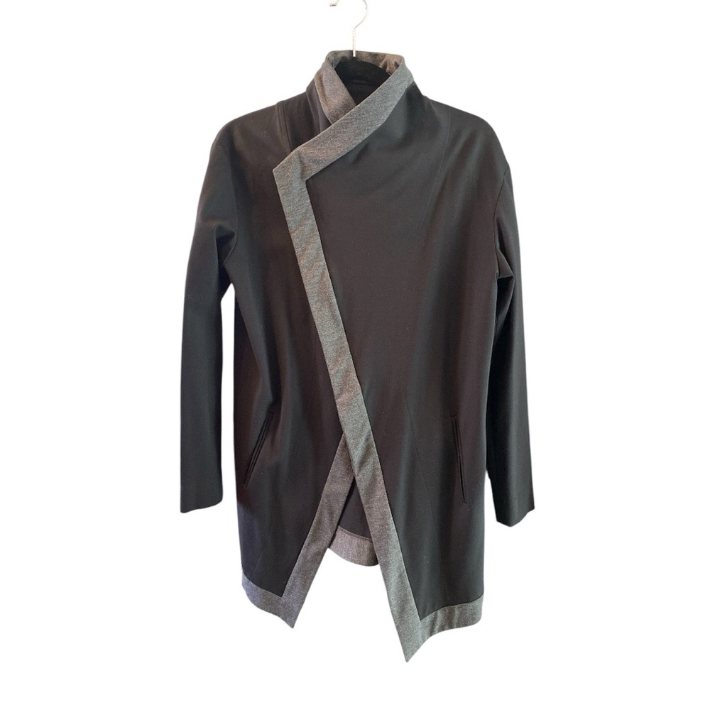 🇨🇦 Periphery Black & Gray Long Asymmetrical Blazer Size Large